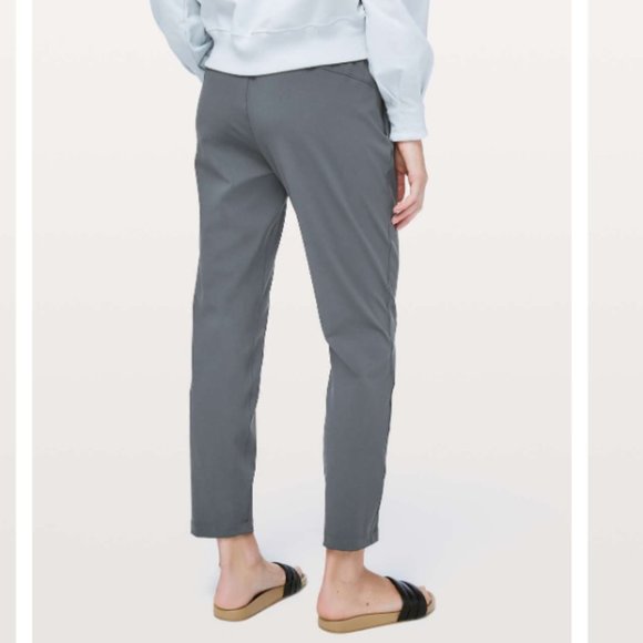 Lululemon On The Fly 7/8 Pant - Melanite Size 6 - Picture 2 of 5